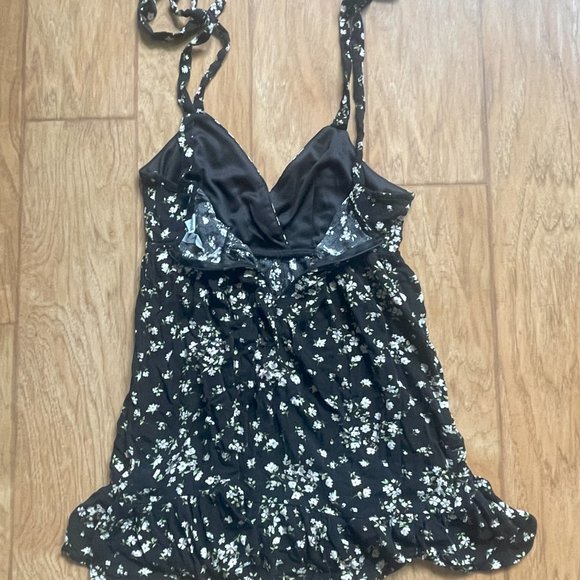Size Medium* Sky and Sparrow Black Flower Dress - Picture 2 of 4